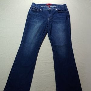 Jennifer Lopez jeans